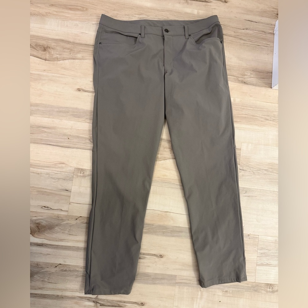 Lululemon Athletica Grey Gray ABC Pants 38 waist 42L